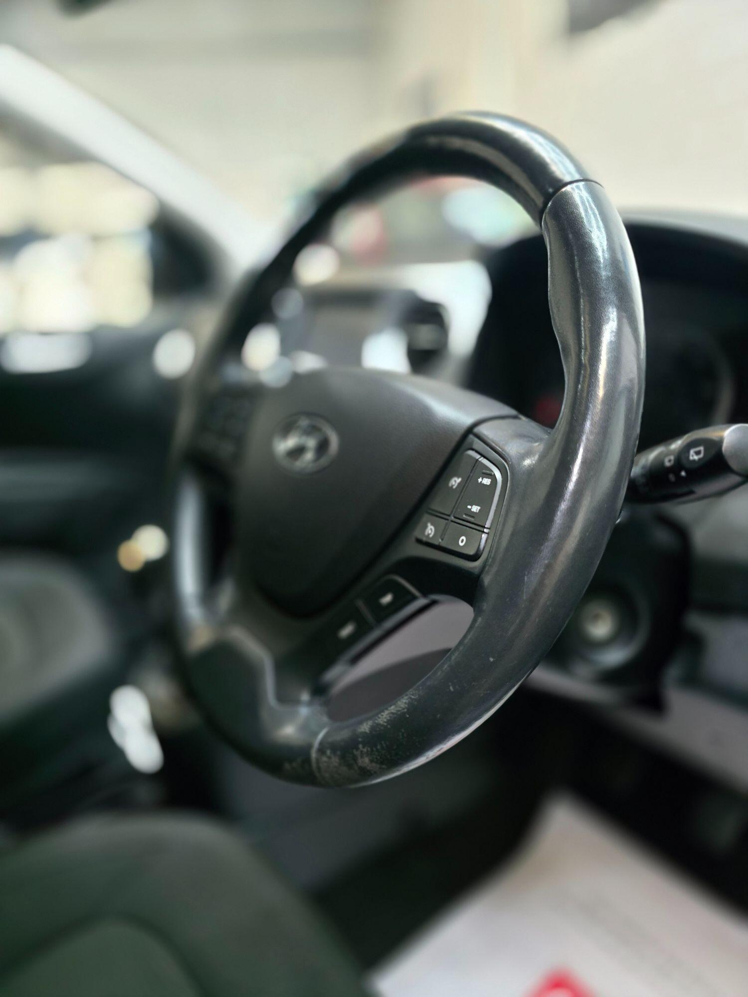 Used Hyundai i10 2017 for sale - 76611658: Photo 25