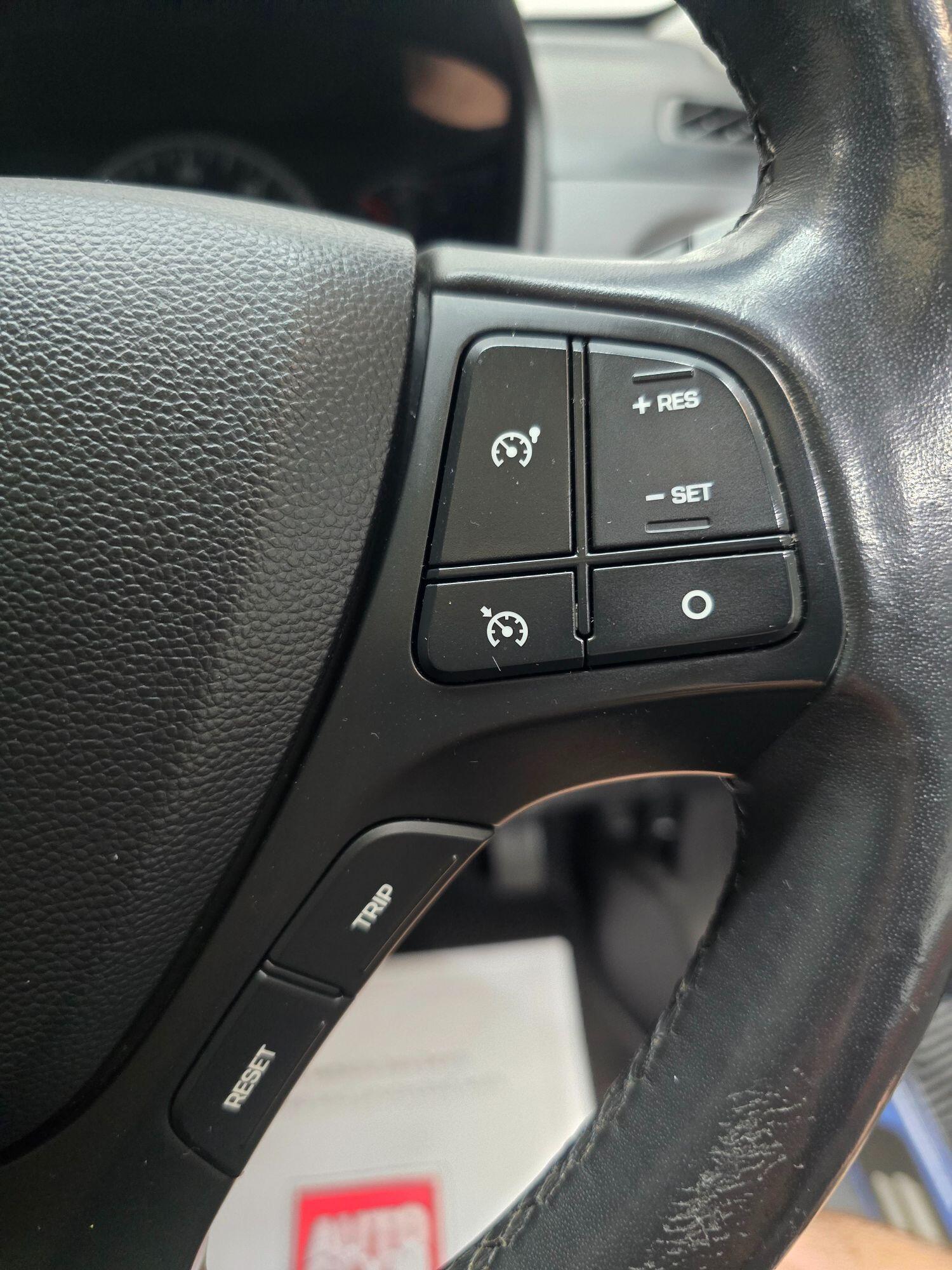 Used Hyundai i10 2017 for sale - 76611658: Photo 33