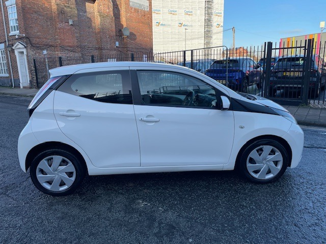 Used Toyota AYGO 2014 for sale - 76780423: Photo 4