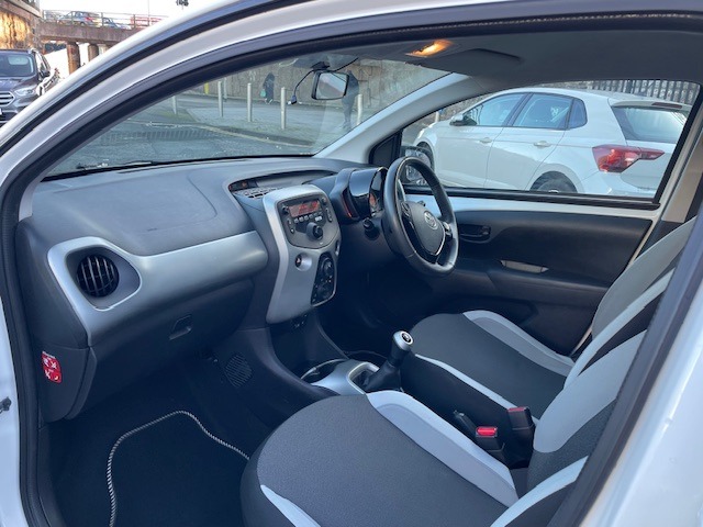 Used Toyota AYGO 2014 for sale - 76780423: Photo 9