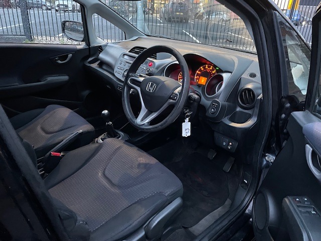 Used Honda Jazz 2011 for sale - 76758966: Photo 7