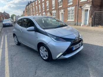 2014 (64) - 1.0 VVT-i X-Play 3dr