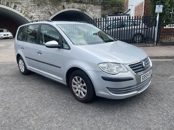 Used Volkswagen Touran 2009 for sale - 79606927: Photo