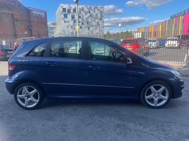 Used Mercedes-Benz B Class 2011 for sale - 76011868: Photo 4