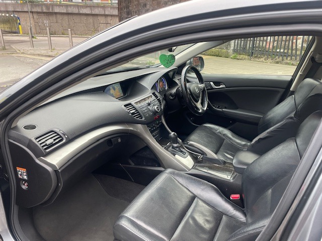 Used Honda Accord 2010 for sale - 76237475: Photo 10