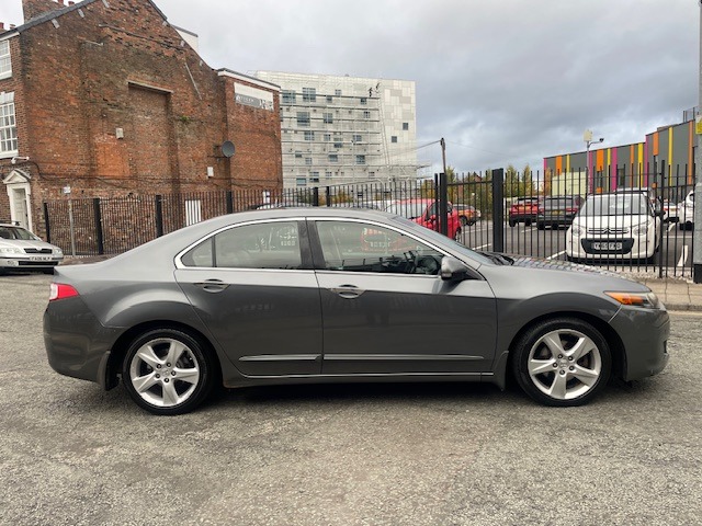 Used Honda Accord 2010 for sale - 76237475: Photo 4