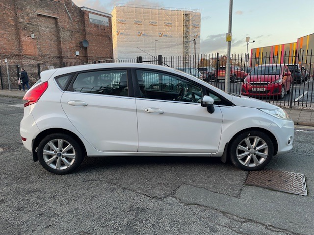 Used Ford Fiesta 2010 for sale - 76431105: Photo 4