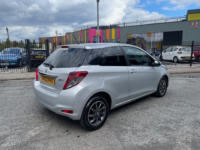 Used Toyota Yaris 2012 for sale - 75784583: Photo 5