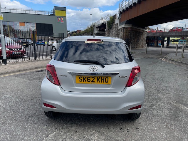 Used Toyota Yaris 2012 for sale - 75784583: Photo 6