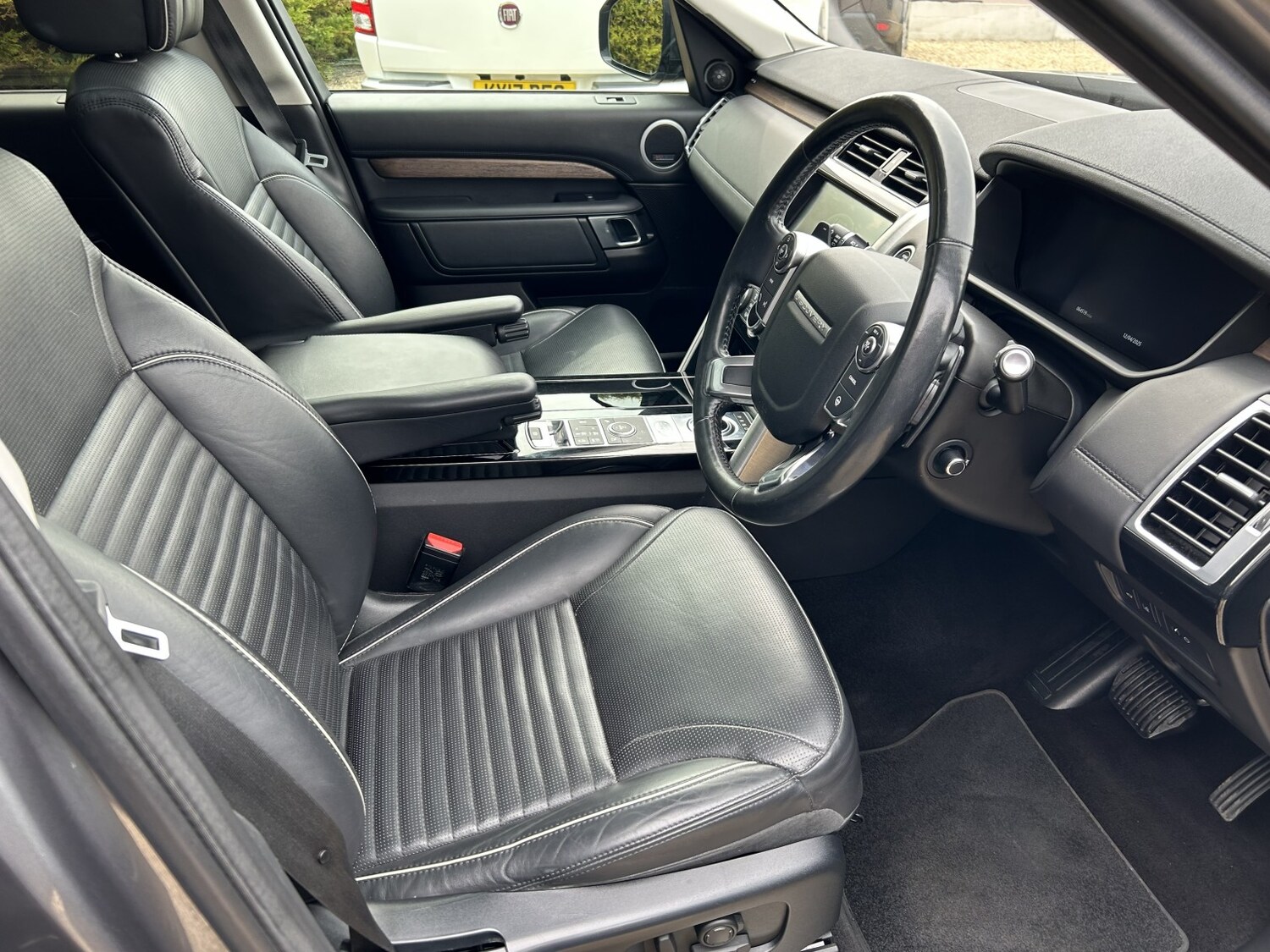 Used Land Rover Discovery 2018 for sale - 78213594: Photo 17