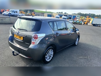 Used Toyota Verso 2017 for sale - 75564745: Photo