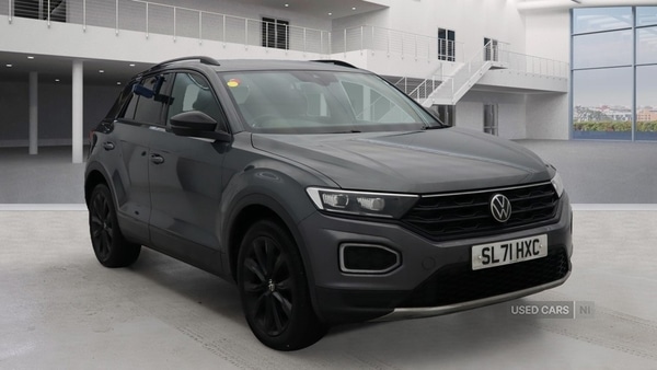 Used Volkswagen T-Roc 2021 for sale - 76914219: Photo 2