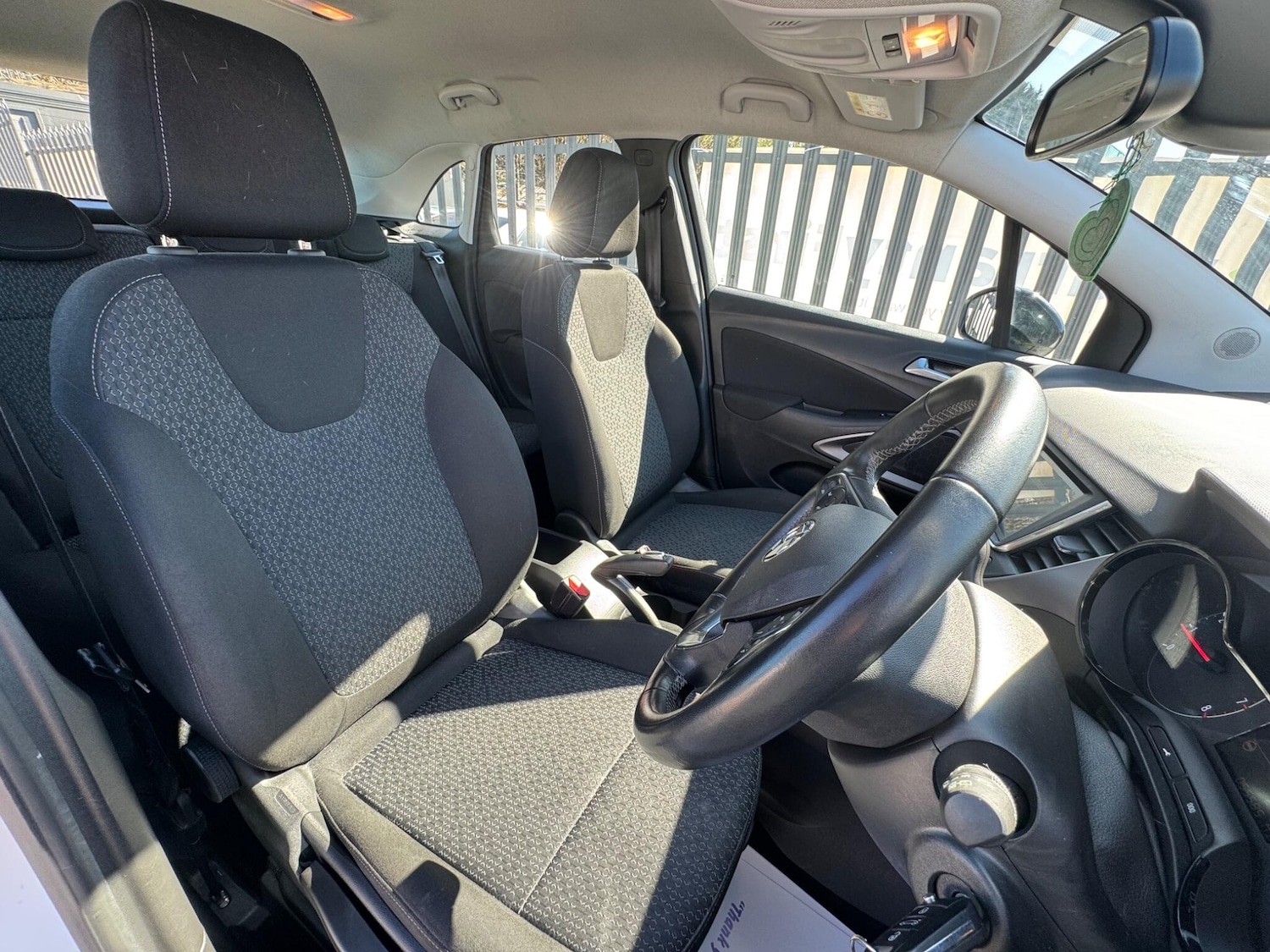 Used Vauxhall Crossland 2022 for sale - 78063046: Photo 8