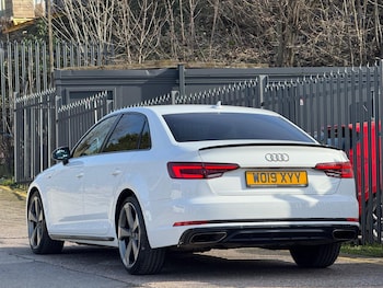 Used Audi A4 2019 for sale - 77956987: Photo