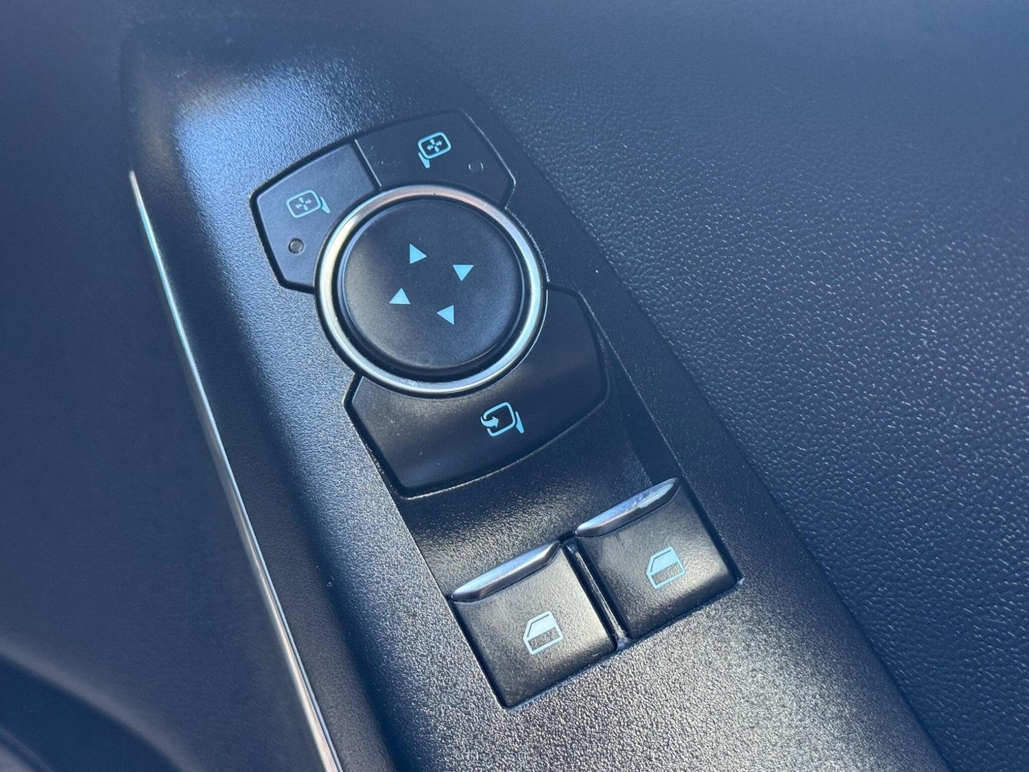 Used Ford Fiesta 2018 for sale - 78063026: Photo 26