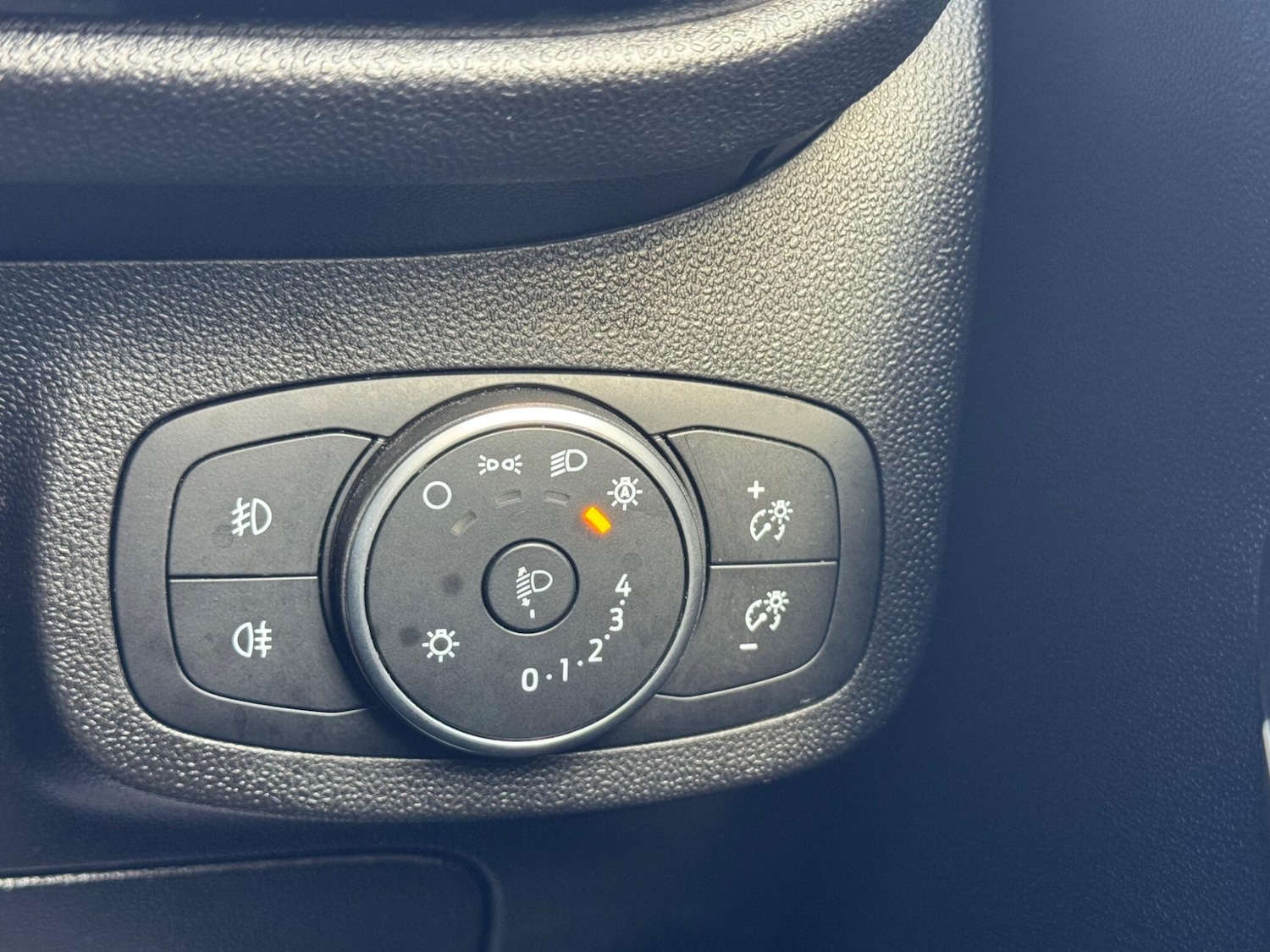 Used Ford Fiesta 2018 for sale - 78063026: Photo 27