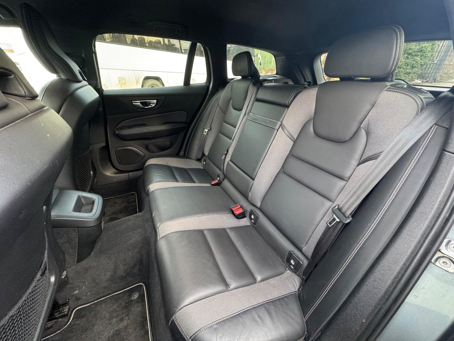 Used Volvo V60 2019 for sale - 78019656: Photo 10