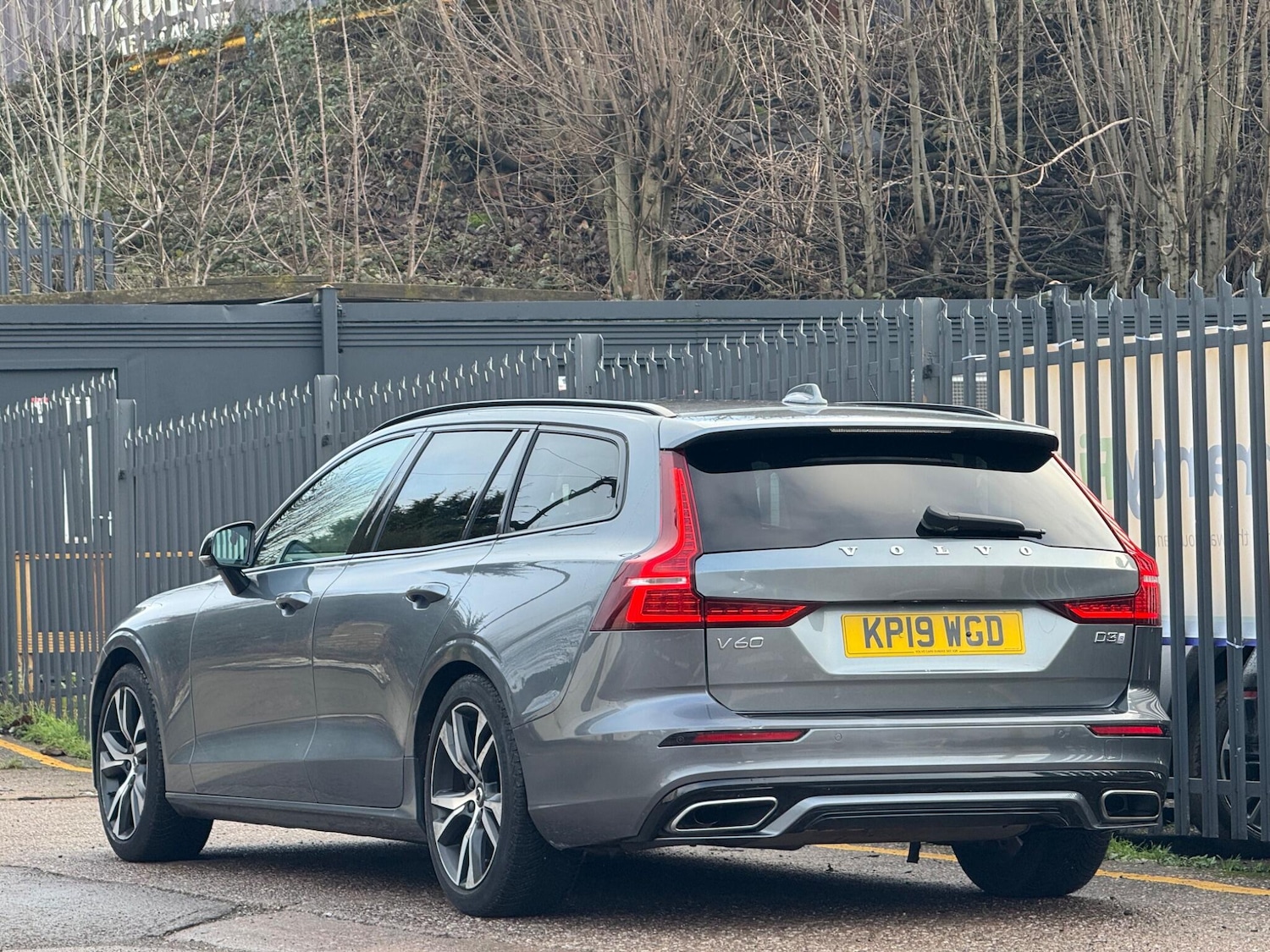 Used Volvo V60 2019 for sale - 78019656: Photo 4