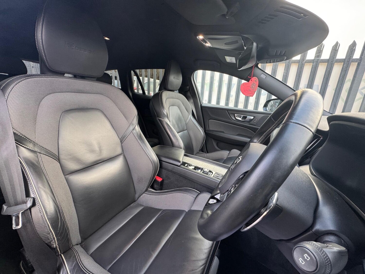 Used Volvo V60 2019 for sale - 78019656: Photo 8