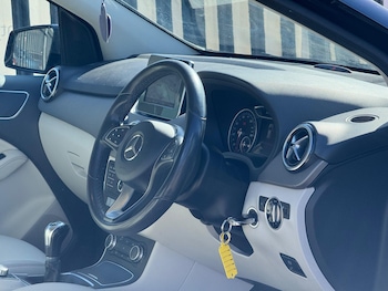 Used Mercedes-Benz B Class 2017 for sale - 77957524: Photo