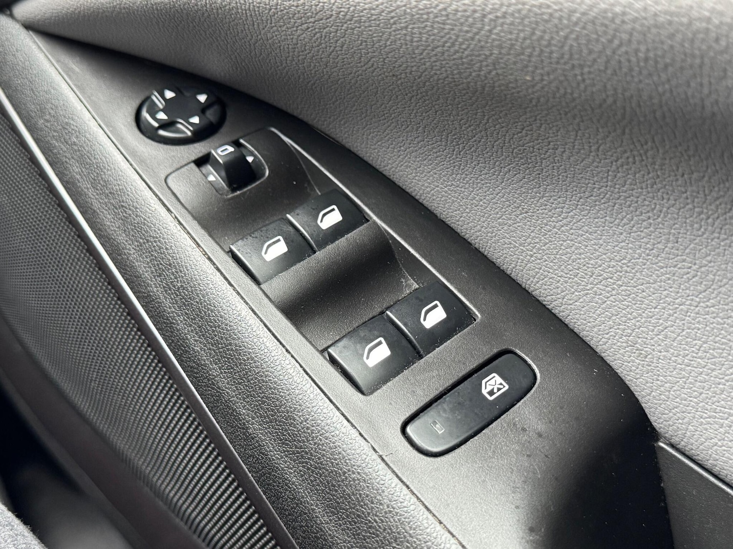 Used Vauxhall Crossland X for sale - 77958448: Photo 40