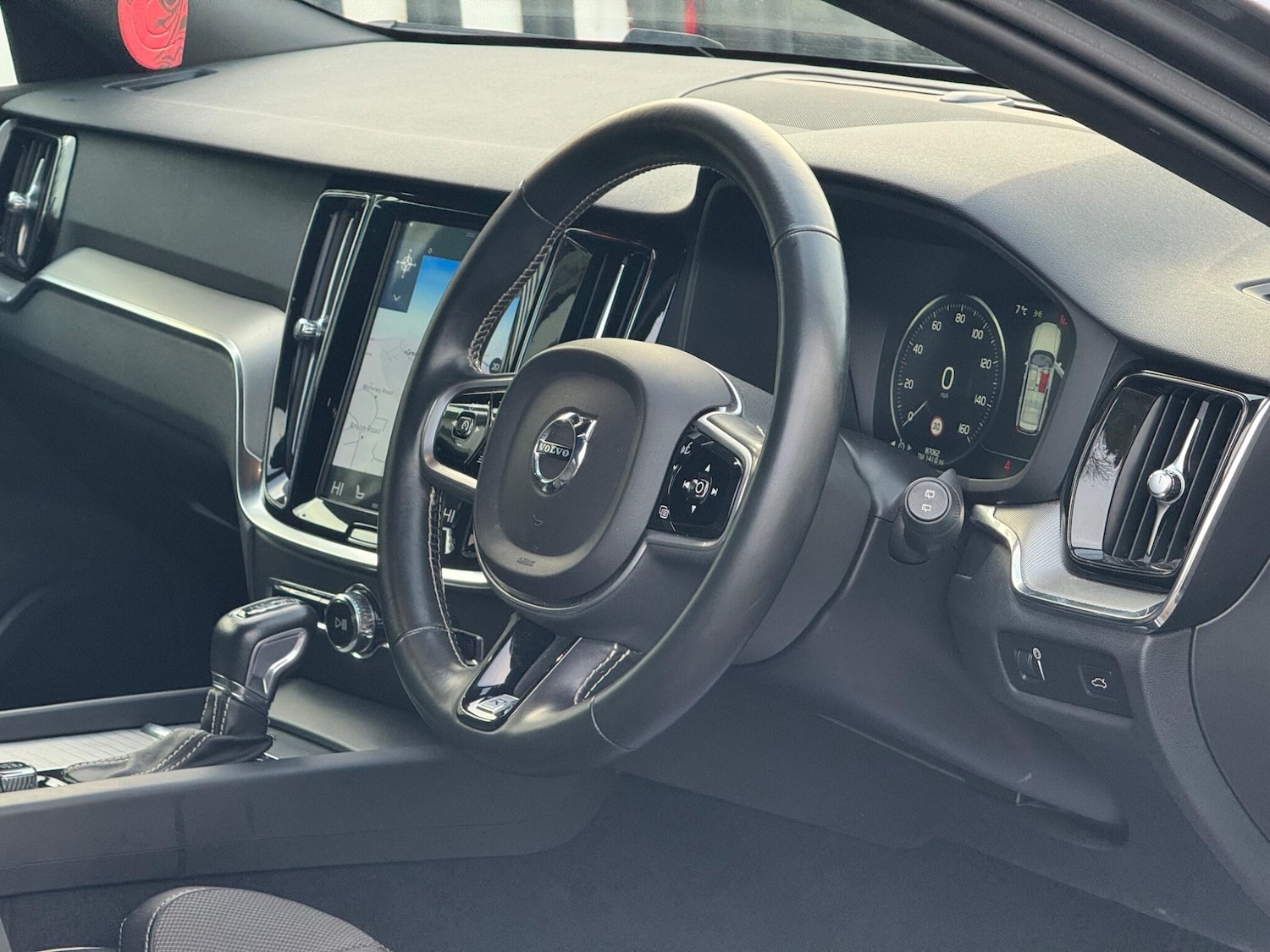 Used Volvo V60 for sale - 77957533: Photo 2