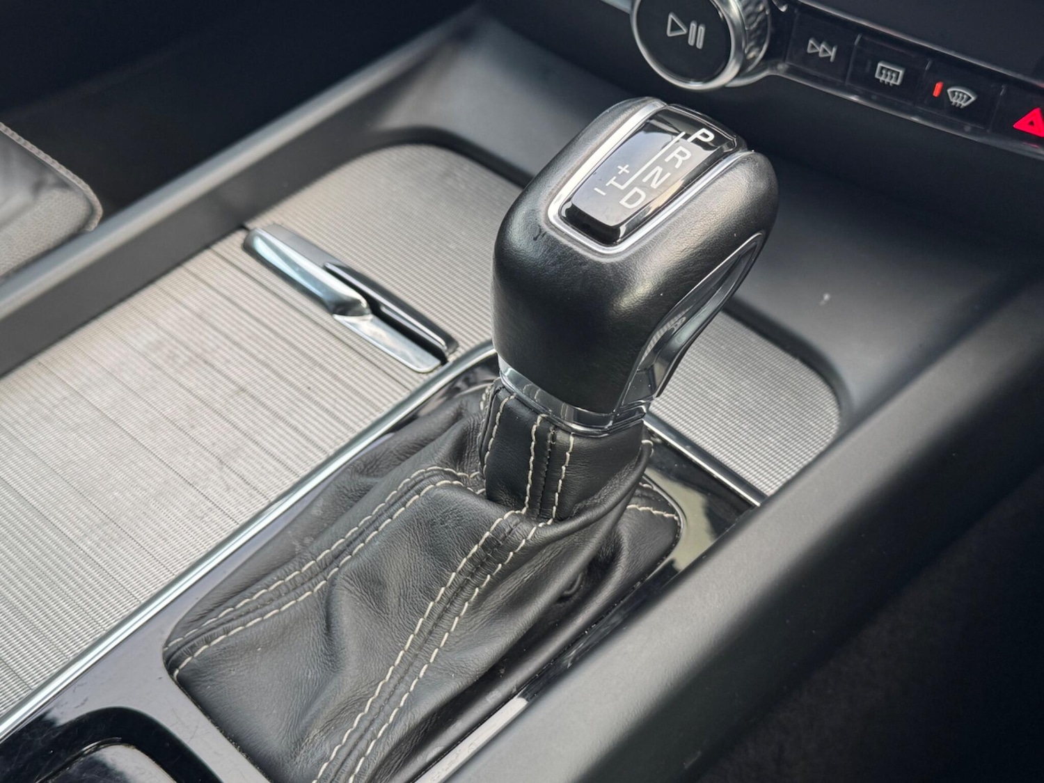 Used Volvo V60 for sale - 77957533: Photo 25