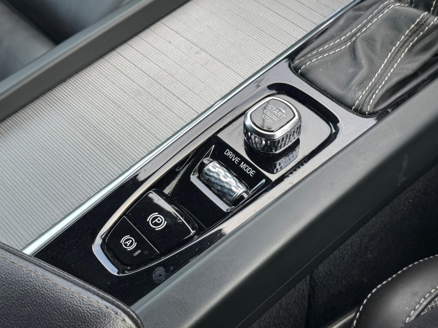 Used Volvo V60 for sale - 77957533: Photo 30