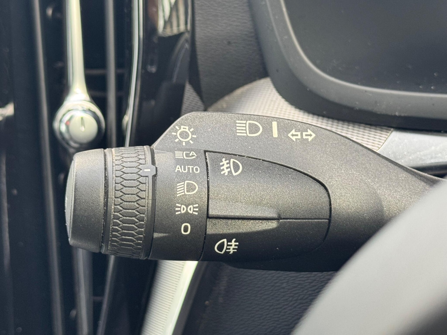 Used Volvo V60 for sale - 77957533: Photo 34