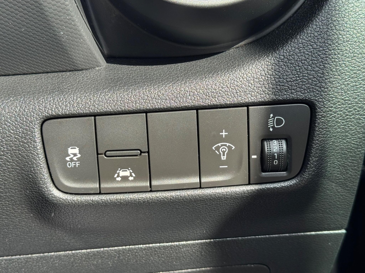 Used Hyundai KONA for sale - 77957579: Photo 32