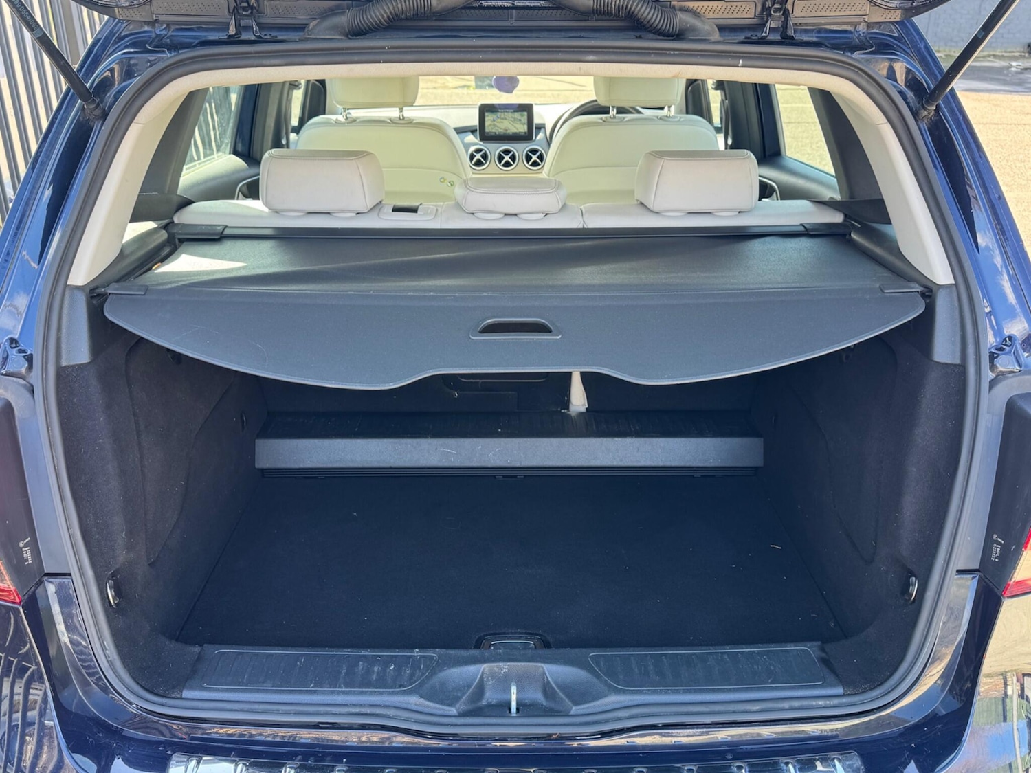 Used Mercedes-Benz B Class 2017 for sale - 78063044: Photo 12