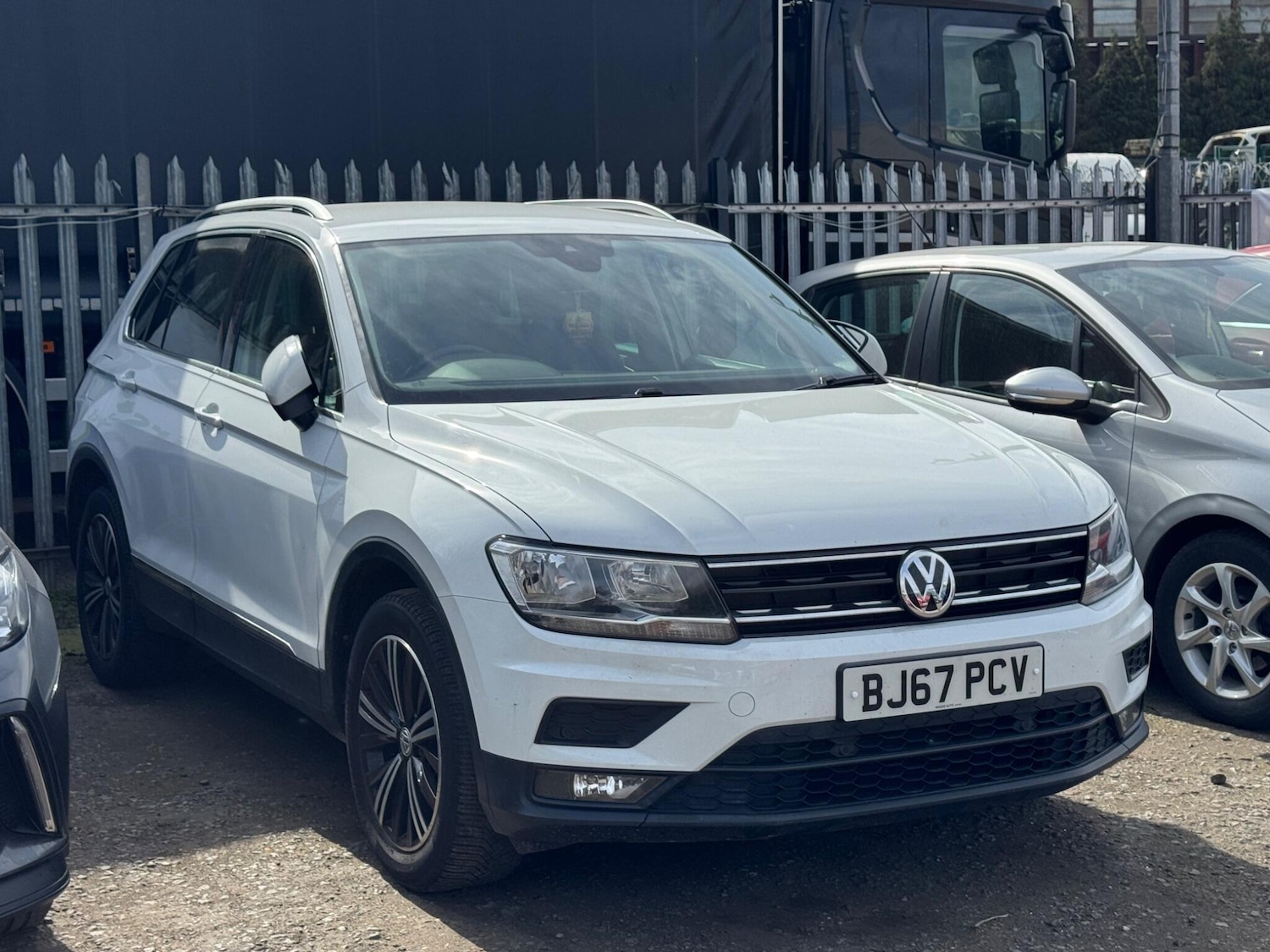 Used Volkswagen Tiguan for sale - 78135846: Photo 2