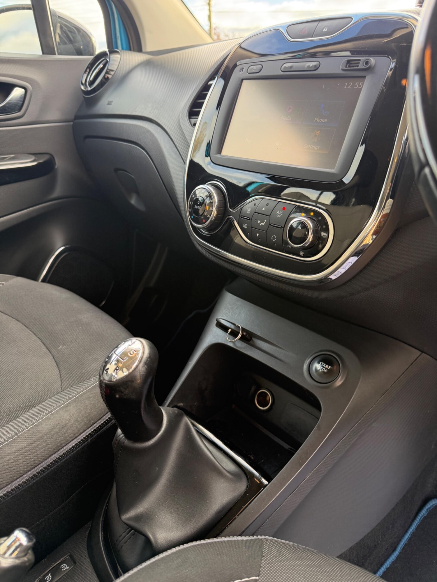 Used Renault Captur 2015 for sale - 76644630: Photo 19