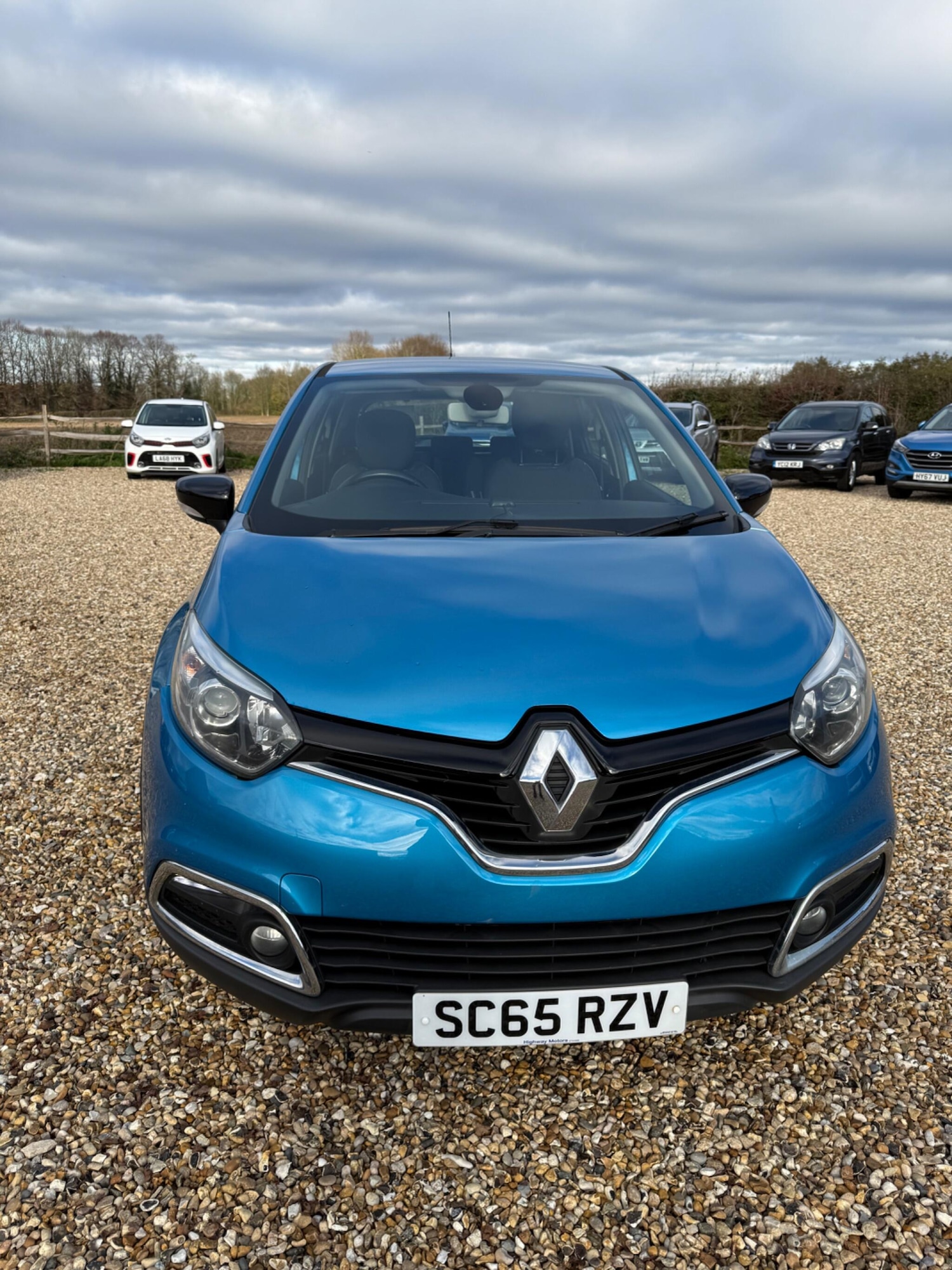Used Renault Captur 2015 for sale - 76644630: Photo 2
