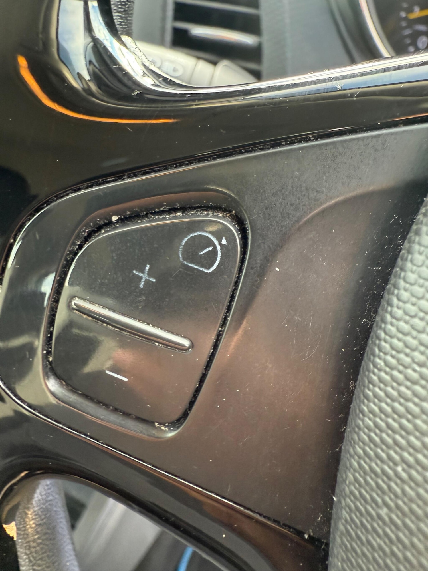 Used Renault Captur 2015 for sale - 76644630: Photo 31