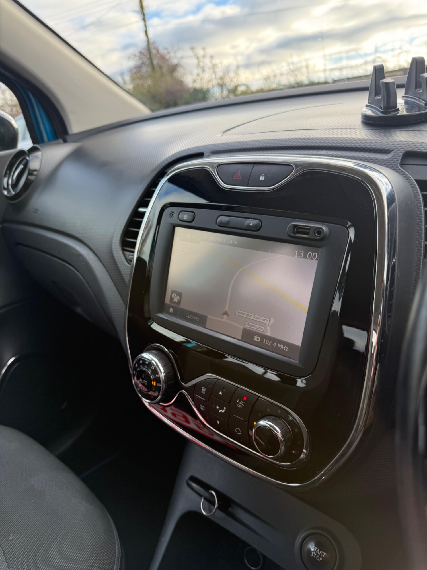 Used Renault Captur 2015 for sale - 76644630: Photo 45