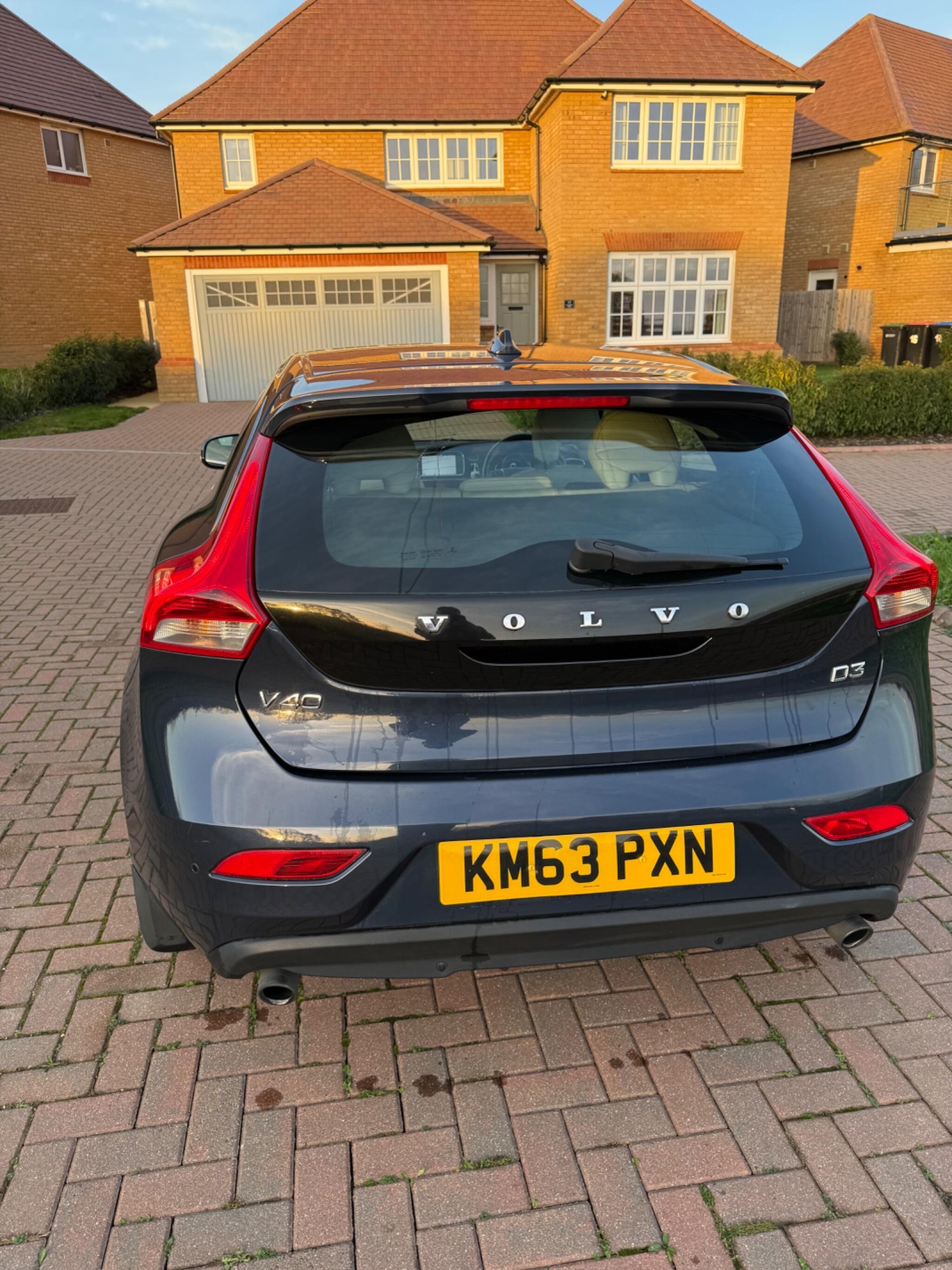 Used Volvo V40 2013 for sale - 76780735: Photo 11