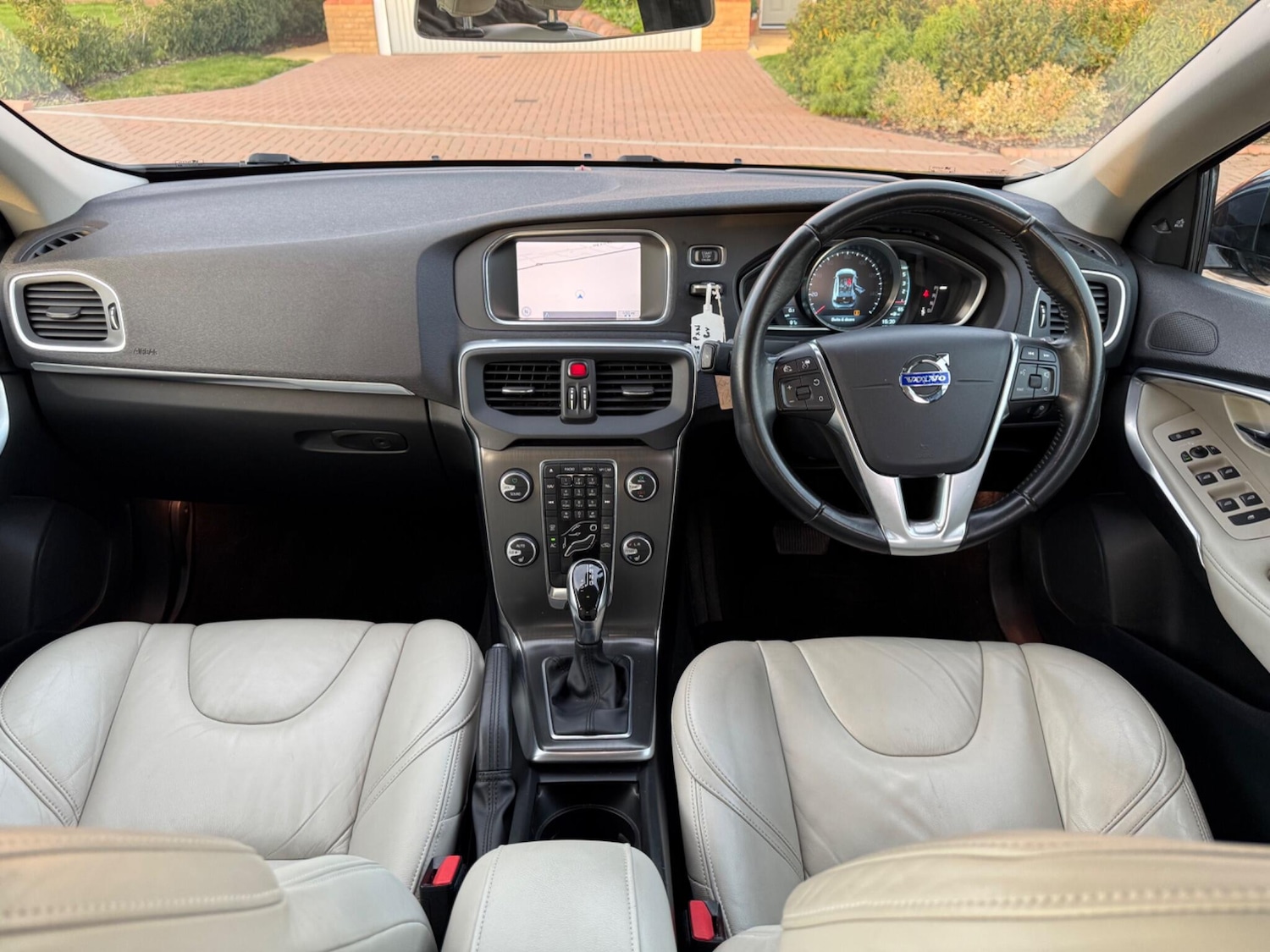 Used Volvo V40 2013 for sale - 76780735: Photo 19