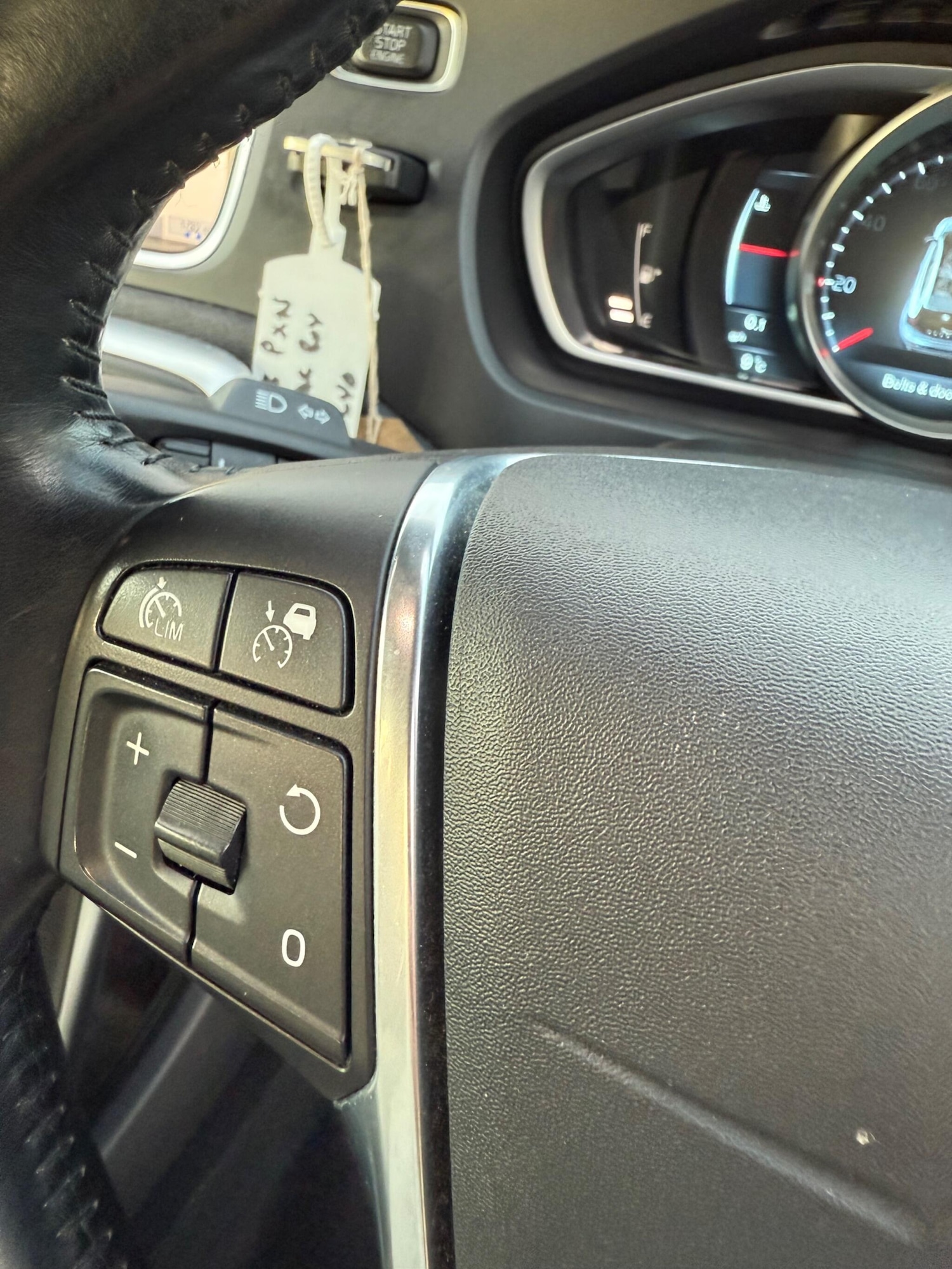 Used Volvo V40 2013 for sale - 76780735: Photo 29