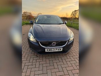 Used Volvo V40 2013 for sale - 76780735: Photo