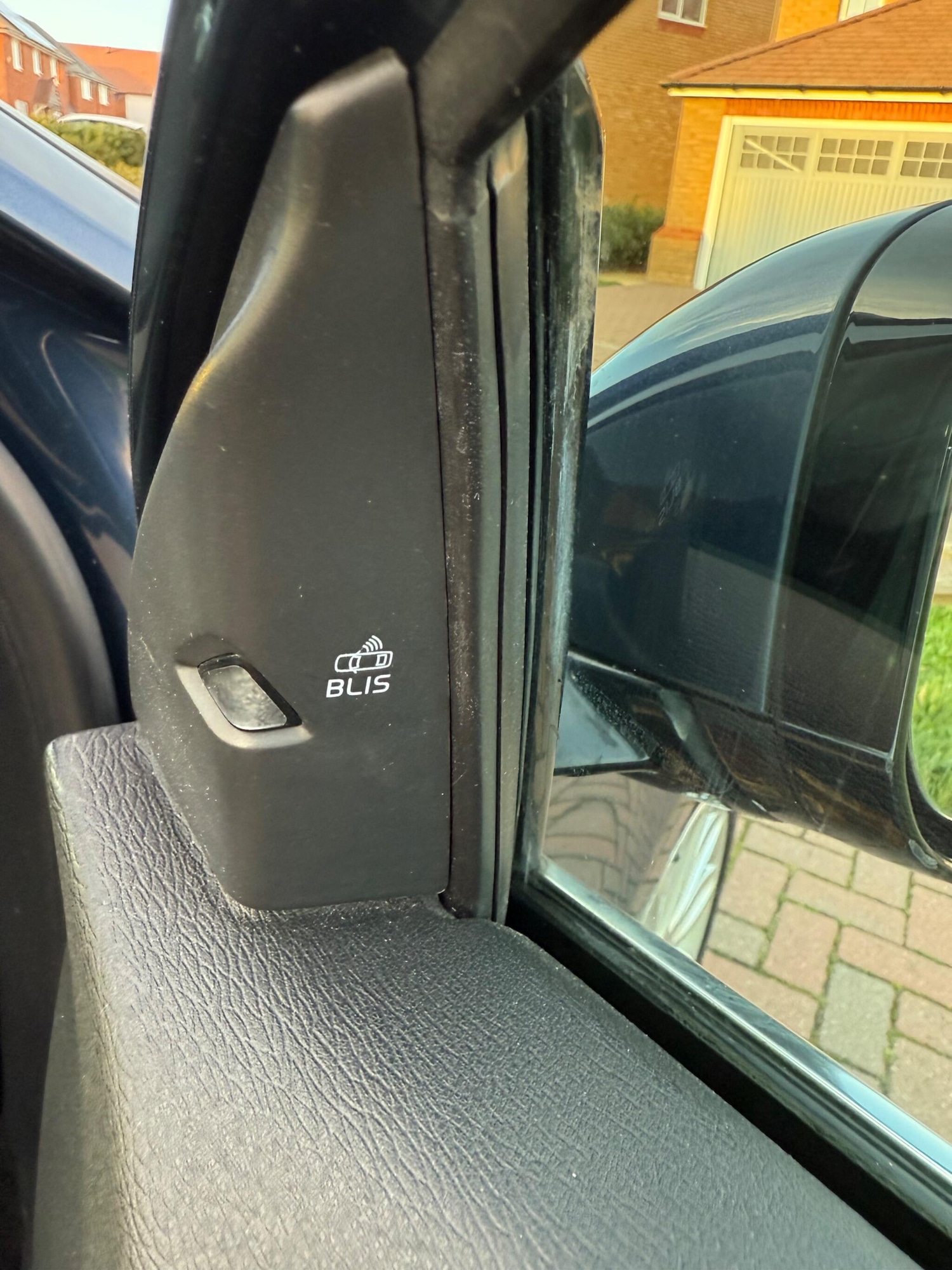 Used Volvo V40 2013 for sale - 76780735: Photo 42