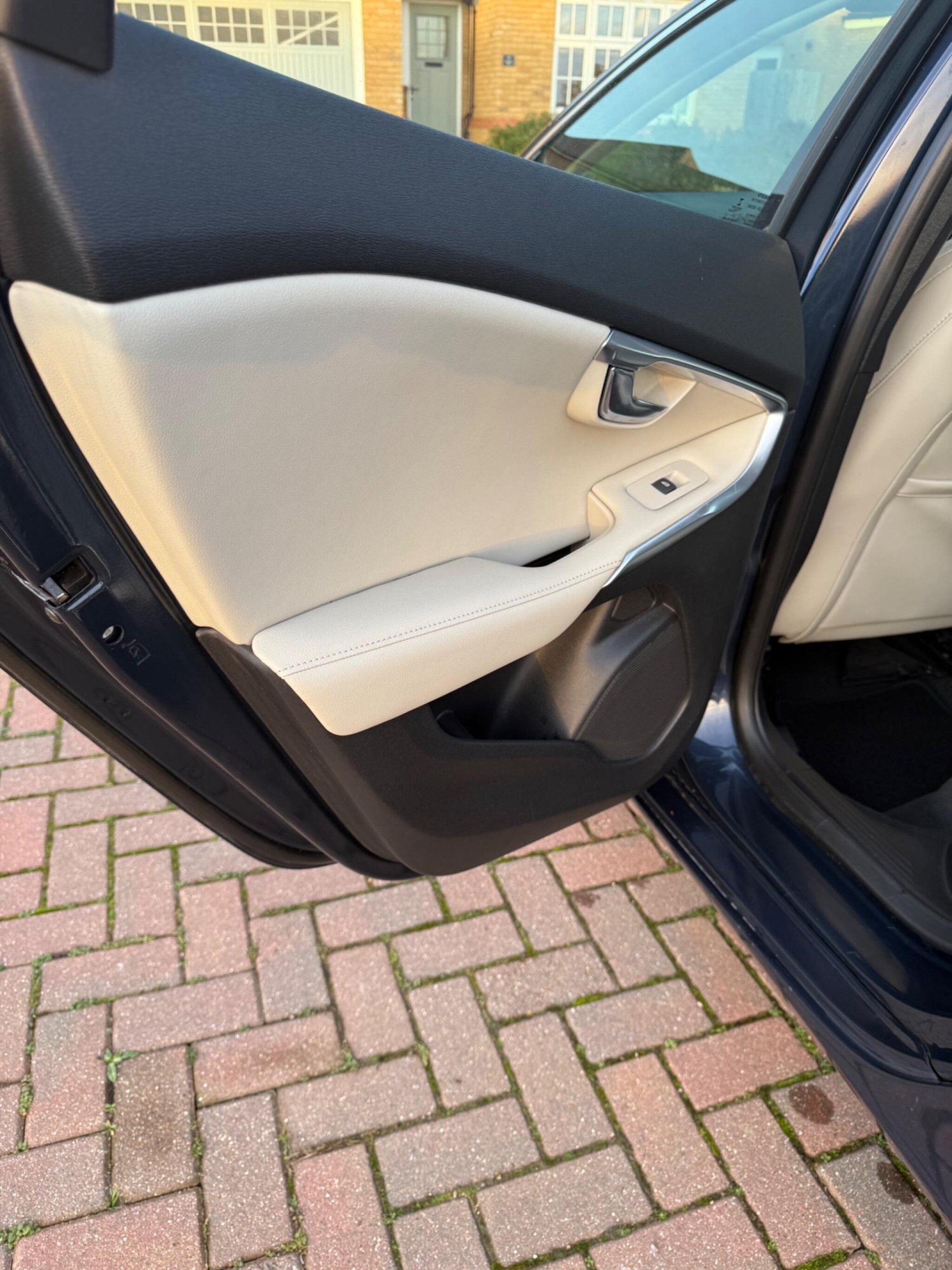 Used Volvo V40 2013 for sale - 76780735: Photo 54