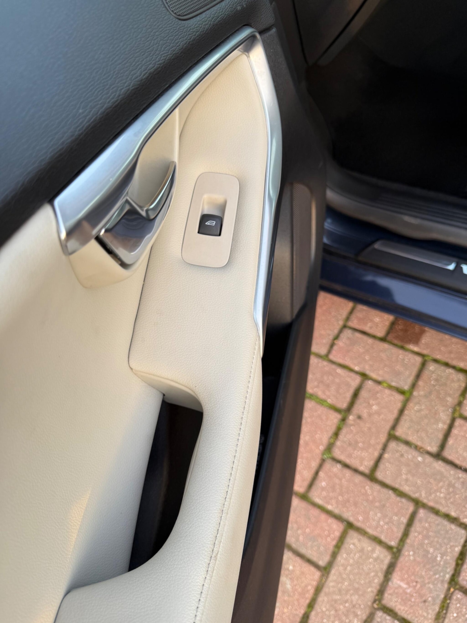 Used Volvo V40 2013 for sale - 76780735: Photo 55