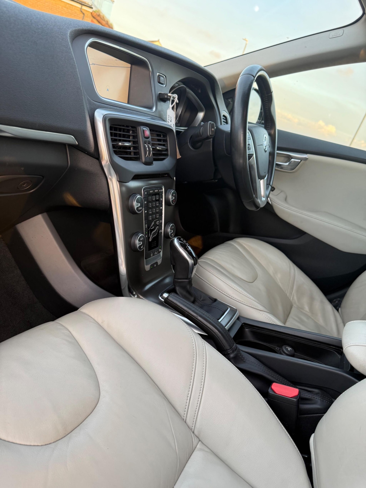 Used Volvo V40 2013 for sale - 76780735: Photo 56