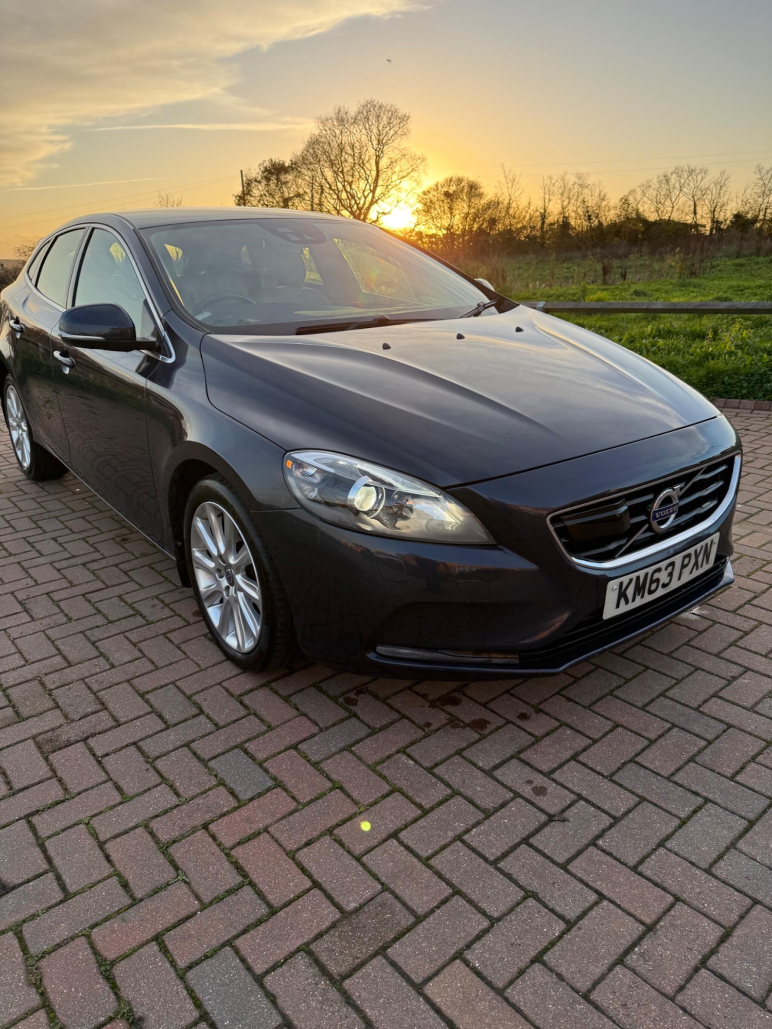 Used Volvo V40 2013 for sale - 76780735: Photo 6