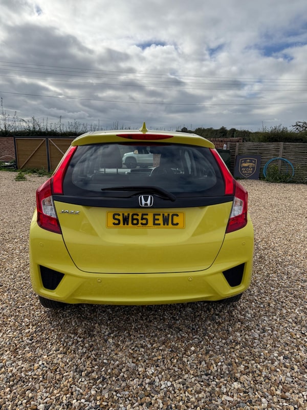 Used Honda Jazz 2015 for sale - 76306583: Photo 11