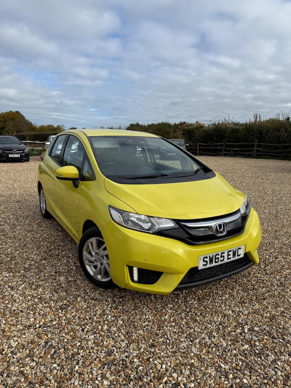 Used Honda Jazz 2015 for sale - 76306583: Photo 1