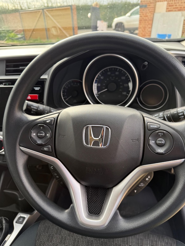 Used Honda Jazz 2015 for sale - 76306583: Photo 30