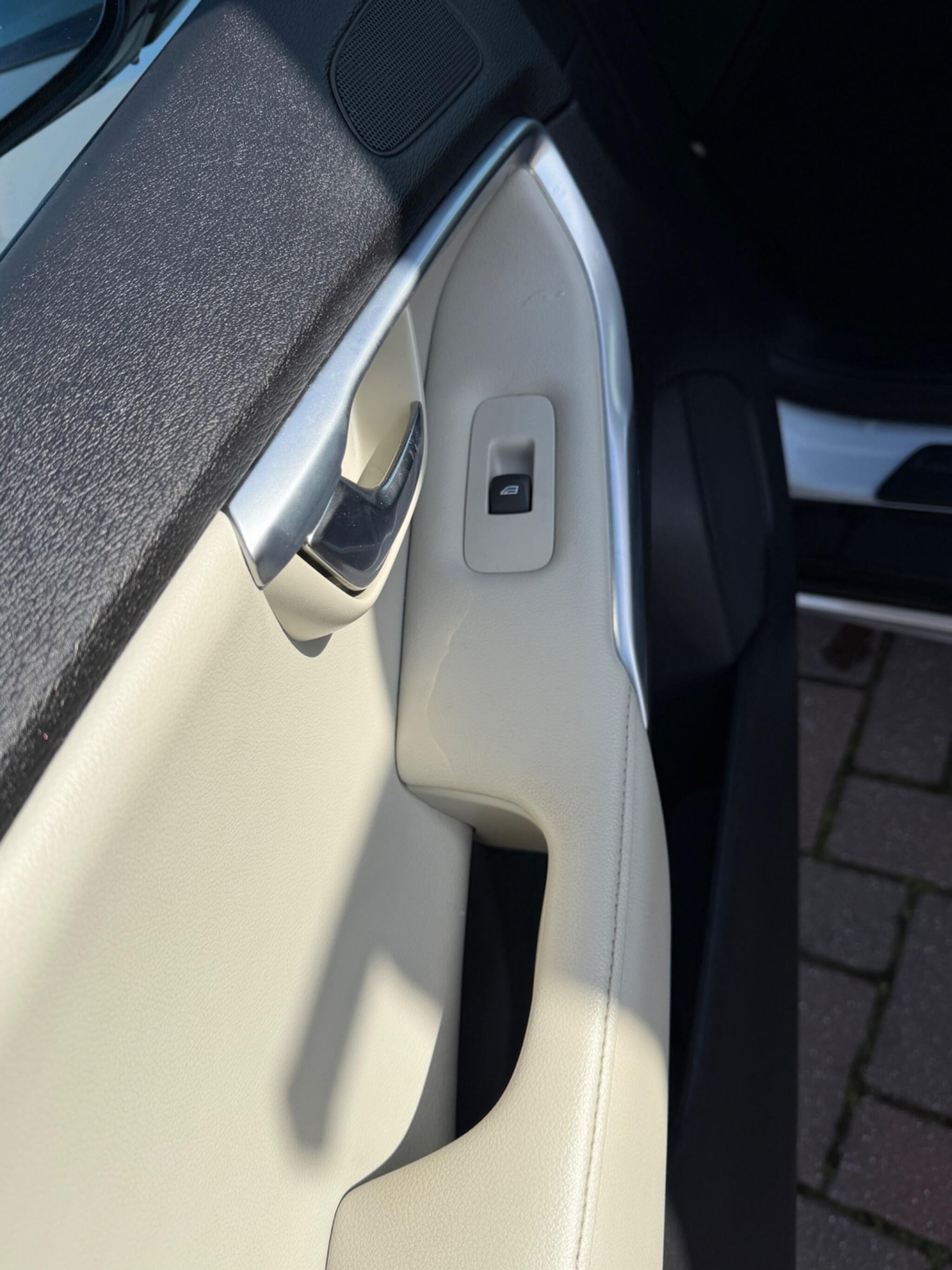 Used Volvo V40 Cross Country for sale - 77587090: Photo 34