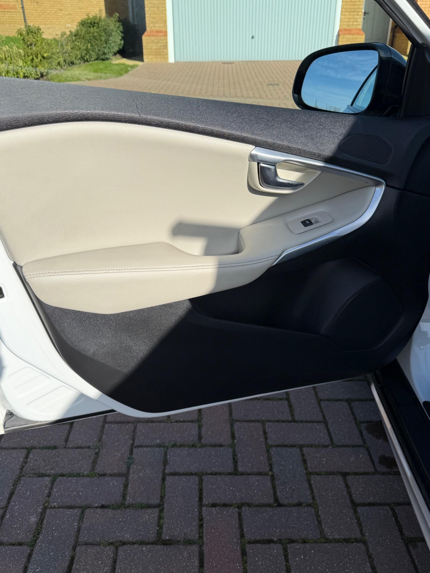 Used Volvo V40 Cross Country for sale - 77587090: Photo 38